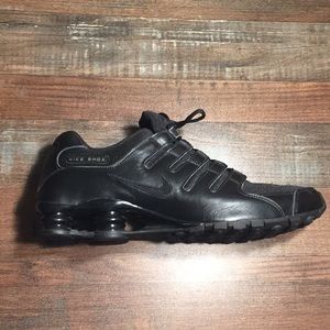 Black on Black on Black Nike shox as New Size 11.5
